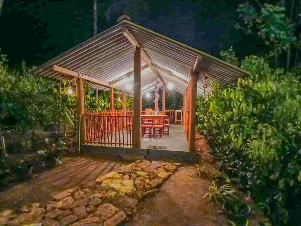 In-house restaurant with forest view